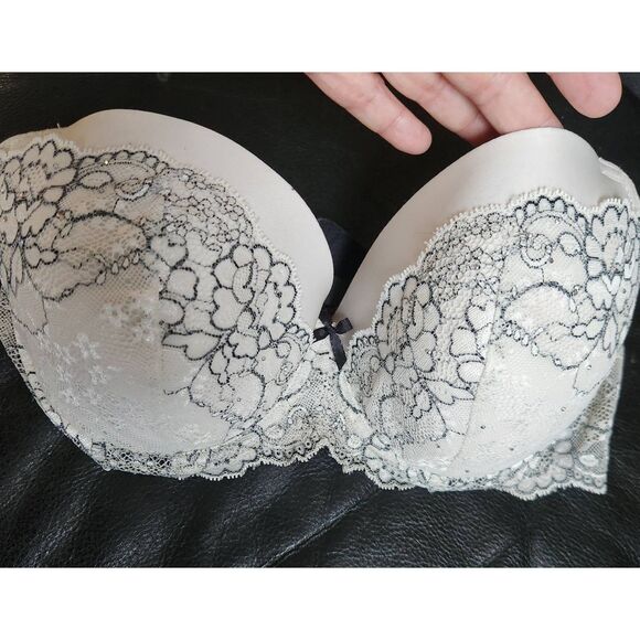 Victoria's Secret Dream Angels lined demi underwire Bra 36DD. - Picture 1 of 7